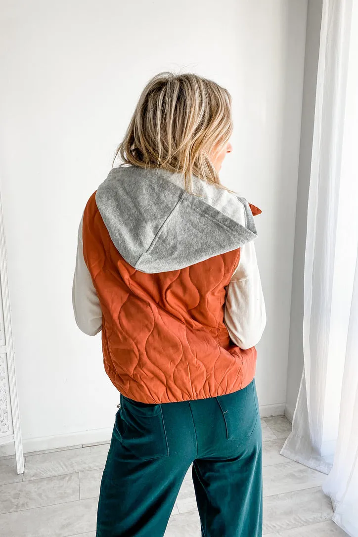 Torrence Brick Lightweight Hooded Vest | FINAL SALE